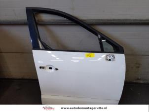 O170206 Gebruikte deur 4deurs rechts-voor Renault Scenic