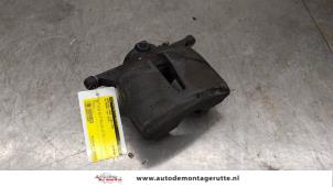 O170257 Gebruikte remklauw (tang) links-voor Volkswagen Passat