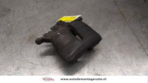 O170259 Gebruikte remklauw (tang) rechts-voor Volkswagen Passat