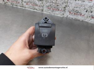 O170295 Gebruikte schakelaar handrem Renault Scenic