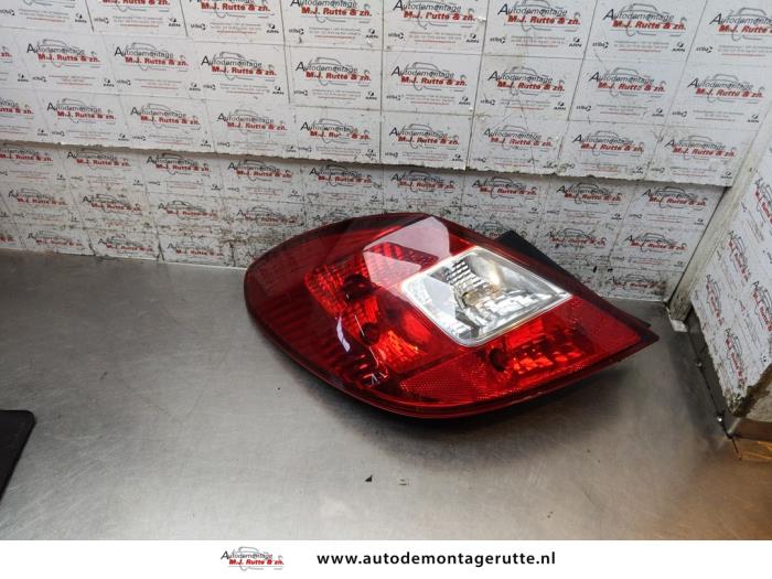 Gebruikte Achterlicht links Opel Corsa O170316