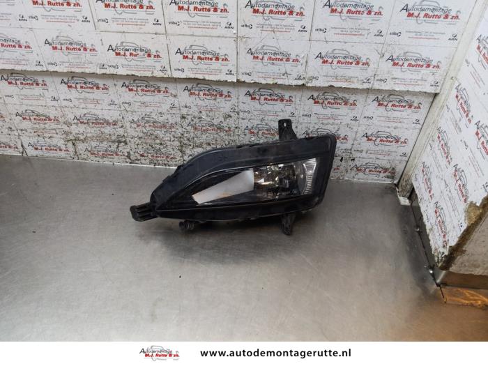 Gebruikte Mistlamp rechts-voor Volkswagen Golf O170328