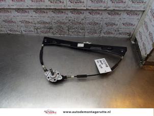 O170329 Gebruikte ruitmechaniek 4deurs rechts-voor Fiat Panda