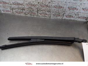 O170348 Gebruikte ruitenwisserarm achter Seat Ibiza