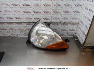 O170467 Gebruikte rechter koplamp Ford KA