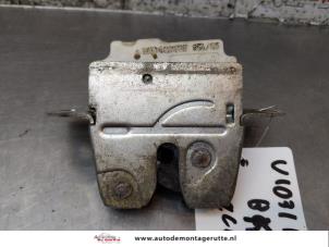 O170511 Gebruikte slotmechaniek achterklep Mercedes B-Klasse
