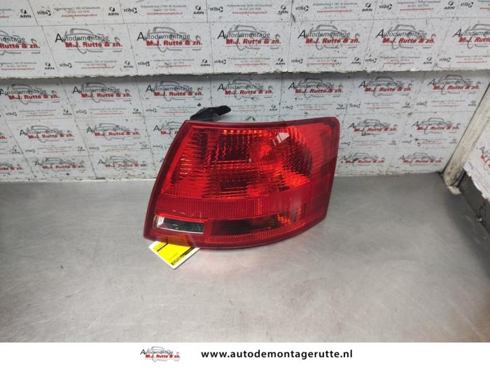Gebruikte Achterlicht rechts Audi A4 O170561