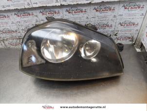 O170602 Gebruikte koplamp rechts Seat Arosa