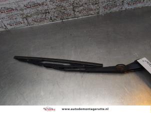 O170606 Gebruikte ruitenwisserarm achter Hyundai Atos