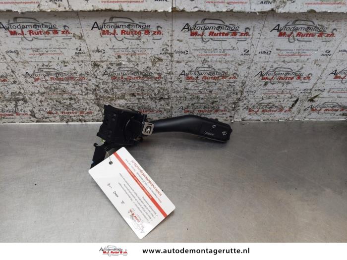 Gebruikte Ruitenwis Schakelaar Volkswagen Jetta O170754