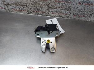 O170752 Gebruikte slotmechaniek achterklep Volkswagen Jetta