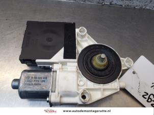O170908 Gebruikte raammotor portier Volkswagen Jetta