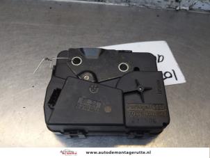 O170967 Gebruikte portiervergrendelings motor BMW 5-Serie