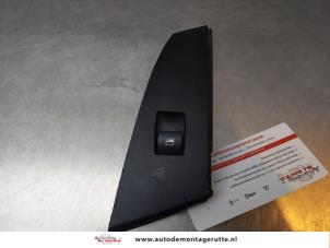 O170981 Gebruikte schakelaar elektrisch raam BMW 5-Serie