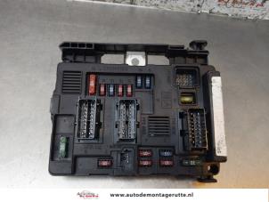 O171042 Gebruikte zekeringkast Peugeot 206