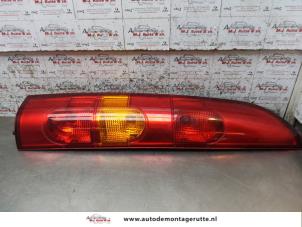 O171059 Gebruikte achterlicht links Renault Kangoo