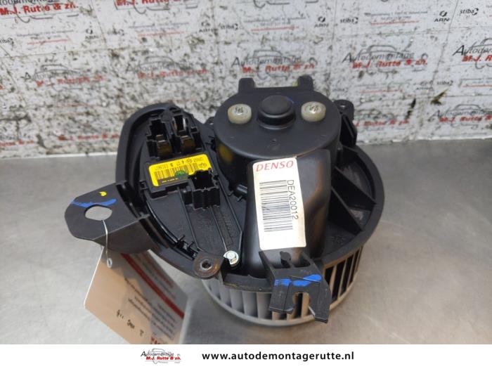 Gebruikte Kachel Ventilatiemotor Opel Corsa O171074
