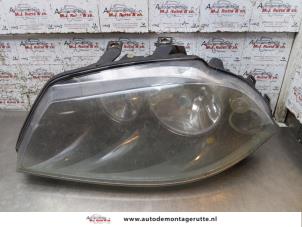 O171114 Gebruikte koplamp links Seat Ibiza
