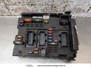 O171119 Gebruikte zekeringkast Peugeot 307