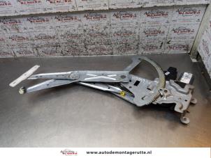 O171190 Gebruikte ruitmechaniek 4deurs links-voor Opel Meriva