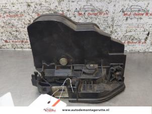 O171249 Gebruikte deurslot mechaniek 4deurs links-voor BMW 5-Serie
