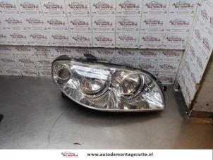 O171286 Gebruikte rechter koplamp Fiat Punto