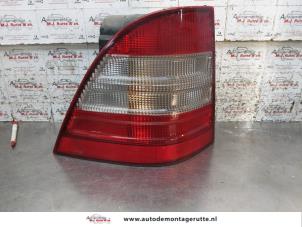 O171384 Gebruikte achterlicht links Mercedes ML-Klasse