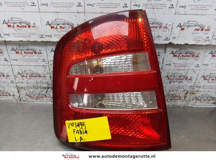 Gebruikte Achterlicht links Skoda Fabia O171563