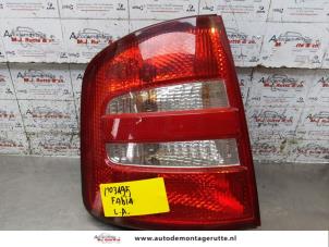O171563 Gebruikte achterlicht links Skoda Fabia
