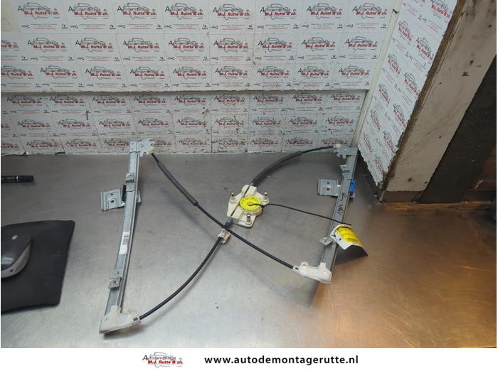 Gebruikte Raammechaniek 4Deurs rechts-voor Skoda Fabia O171661