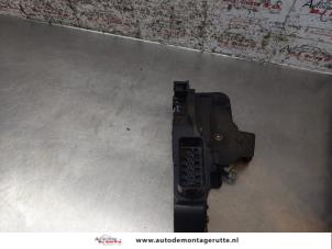 O171695 Gebruikte slotmechaniek portier 4deurs links-achter Ford Galaxy