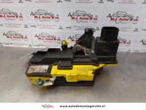 O171871 Gebruikte deurslot mechaniek 4deurs rechts-achter Volvo XC90