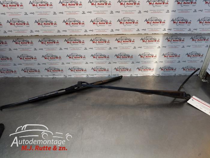 Gebruikte Ruitenwisserarm voor Opel Rocks-E O171901