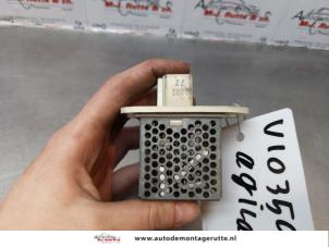O171972 Gebruikte kachel weerstand Opel Agila