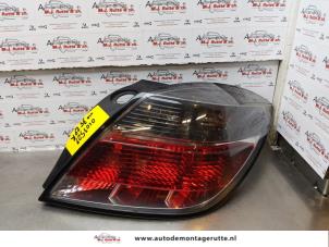 O172012 Gebruikte achterlicht rechts Opel Astra