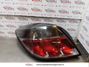 O172013 Gebruikte achterlicht links Opel Astra