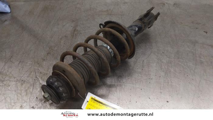 Gebruikte Veerpoot links-voor Volkswagen Lupo O172015