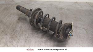 O172025 Gebruikte schokdemperpoot rechts-voor Volkswagen Fox