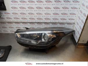 O172084 Gebruikte linker koplamp Hyundai I40