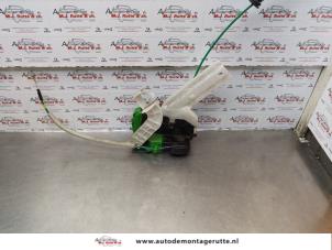 O172095 Gebruikte portierslot mechaniek 4deurs rechts-achter Hyundai I40