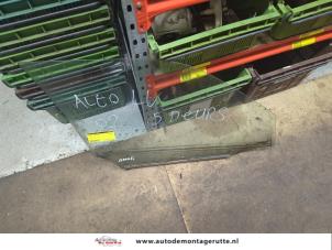 O172132 Gebruikte portierruit 4deurs links-voor Suzuki Alto