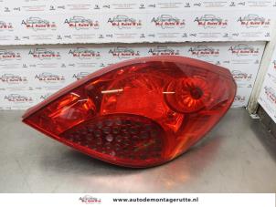 O172242 Gebruikte achterlicht rechts Peugeot 207