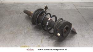O172324 Gebruikte veerpoot links-voor Renault Megane Scenic