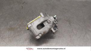 O172332 Gebruikte remklauw (tang) links-achter Peugeot 307