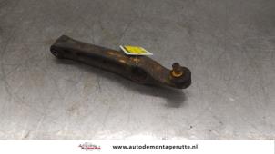 O172339 Gebruikte triangel rechts-voor Opel Agila