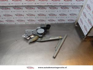 O172379 Gebruikte ruitmechaniek 4deurs links-achter Daihatsu Trevis