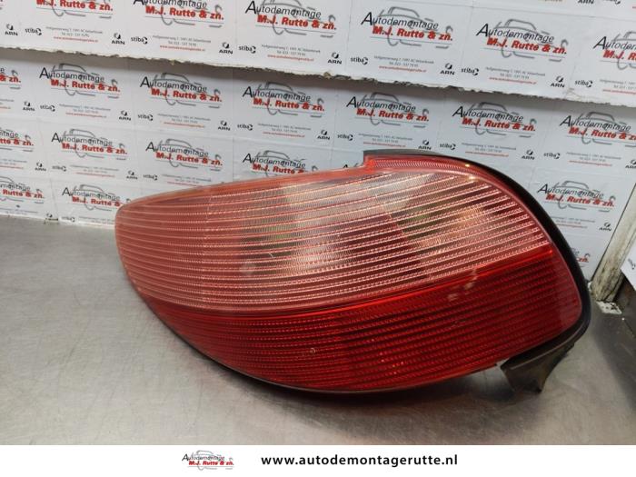 Gebruikte Achterlicht links Peugeot 106 O172454