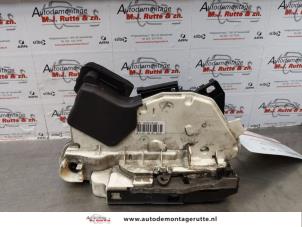 O172494 Gebruikte portierslot mechaniek 4deurs rechts-voor Volkswagen Polo