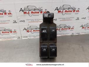 O172508 Gebruikte schakelblok ruiten Daihatsu Trevis