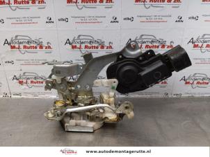 O172523 Gebruikte slotmechaniek portier 4deurs rechts-achter Daihatsu Trevis